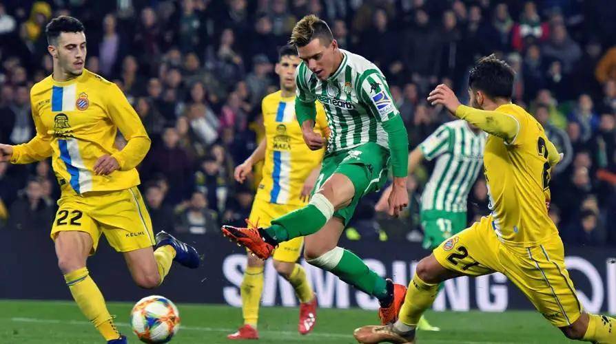 关于RB莱比锡主场力克斯图加特,继续领跑积分榜的信息 关于RB莱比锡主场力克斯图加特,继续领跑积分榜的信息