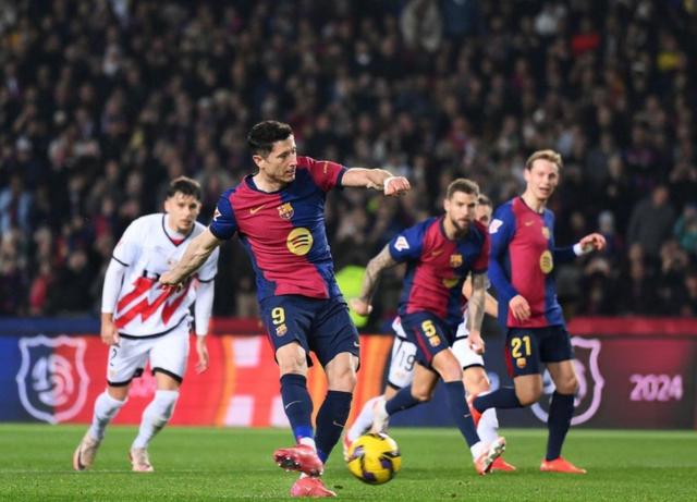 皇马pk巴萨:榜首之争尘埃落定的简单介绍 皇马pk巴萨:榜首之争尘埃落定的简单介绍