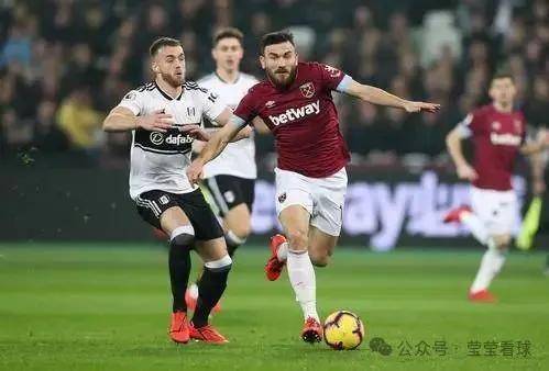 爱游戏中国官网-灰狼主场乏力，近期出现连败局面