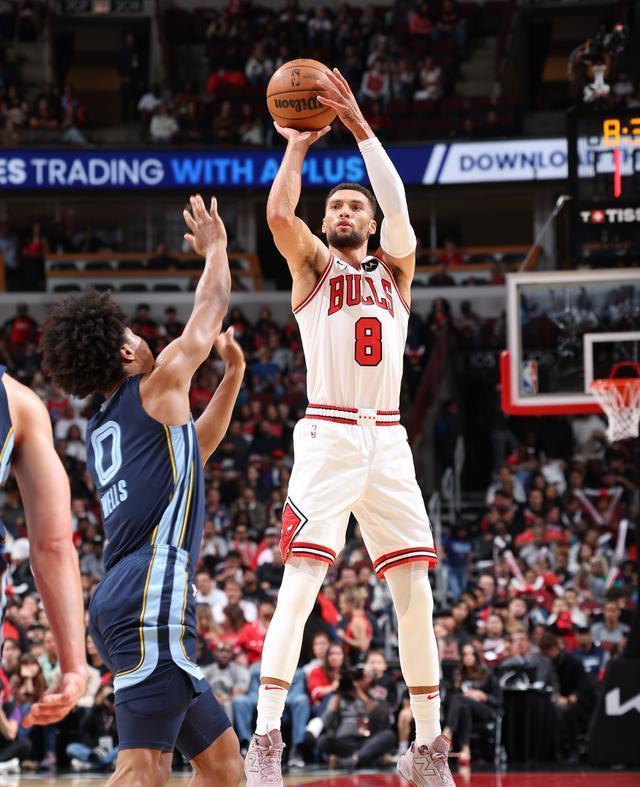 包含灰熊外线火力全开，主帅建功带队取得胜利的词条