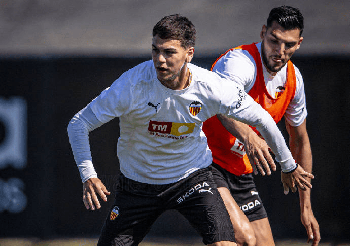 爱游戏网页版登录入口-瓦伦西亚伤停名单增加，面临战力不足的简单介绍