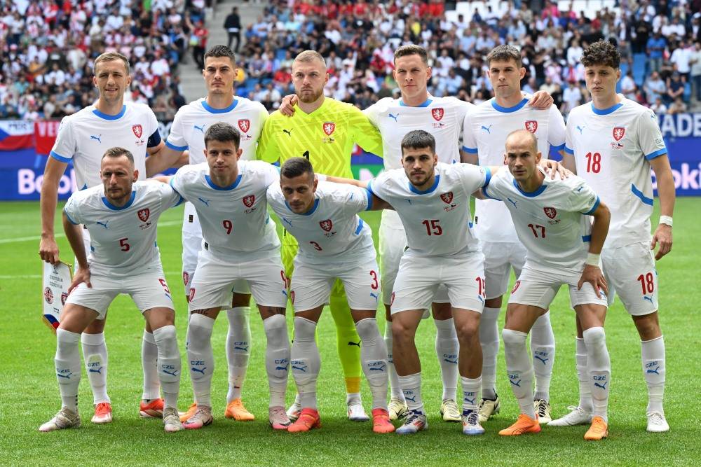 爱游戏官网-西班牙队逆转捷克，晋级欧国联半决赛