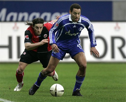 爱游戏在线-汉诺威逆转沃尔夫斯堡，士气高昂