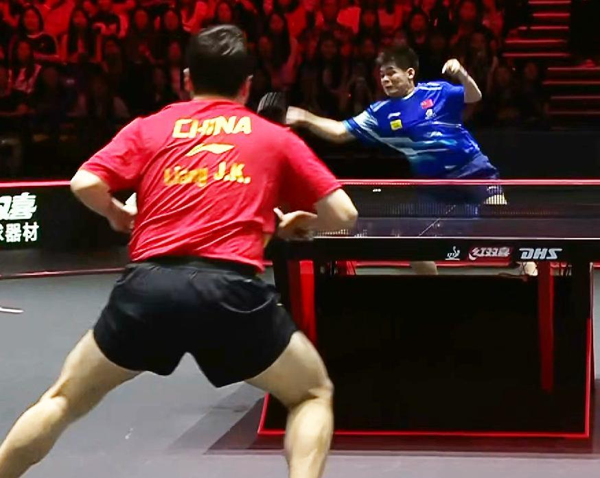 爱游戏官网-内蒙古队豪取六连胜，稳占龙头位置