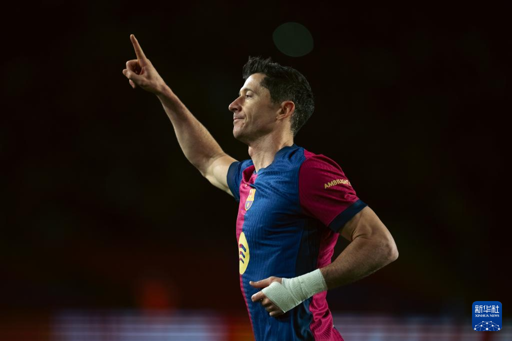 巴伦西亚客场战胜劲敌,积分逐渐上升 巴伦西亚客场战胜劲敌,积分逐渐上升