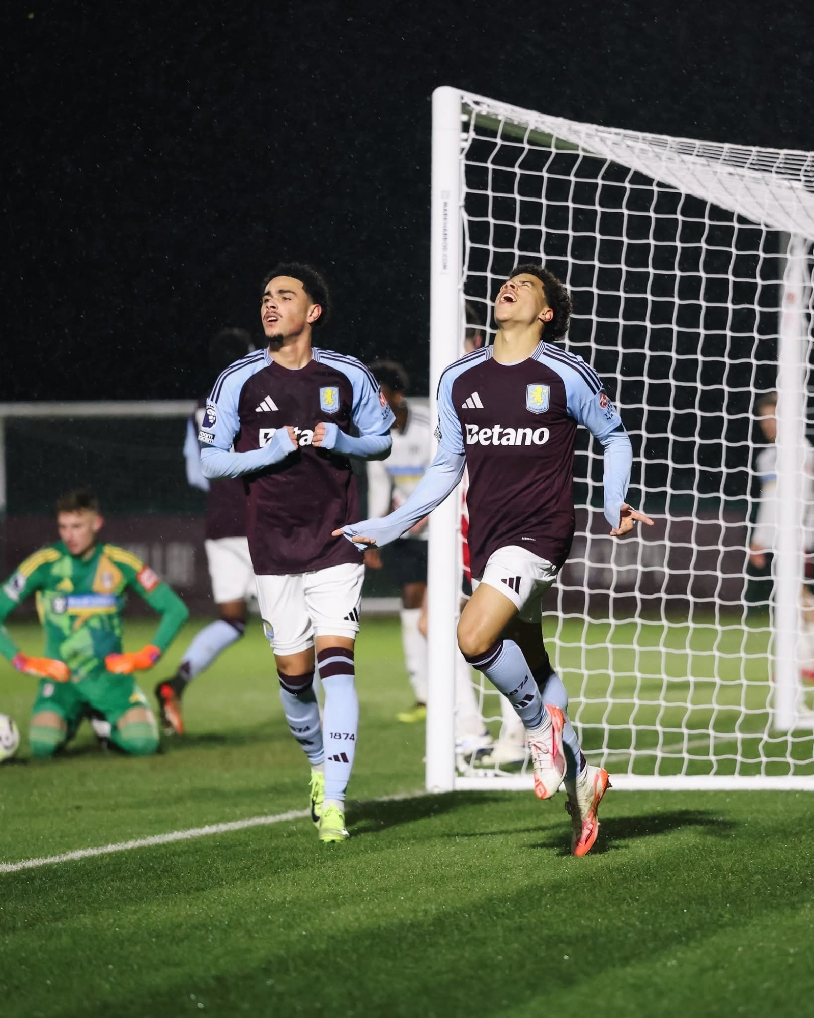 爱游戏官网网页版入口-阿拉维斯主场大胜，继续保持领先优势