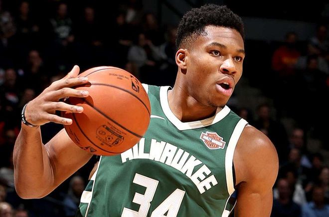 小球员冲击巨星地位，球场上凭实力誓取胜的简单介绍