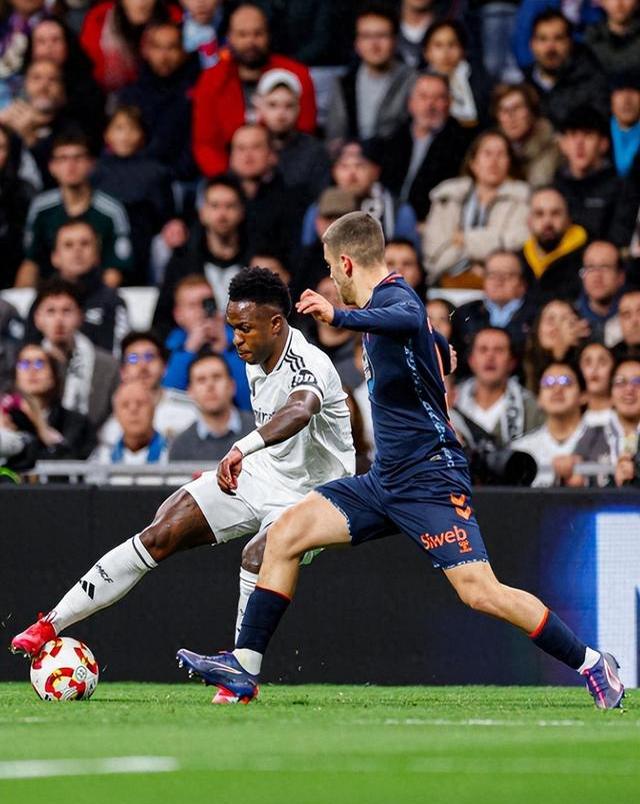 爱游戏亚洲官网-包含皇马遭遇惨败，连续两场失利的词条