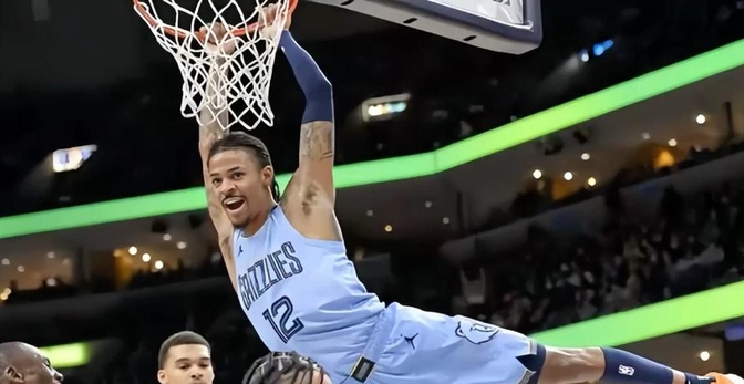 灰熊完胜马刺,莫兰特维纳斯助攻微笑 灰熊完胜马刺,莫兰特维纳斯助攻微笑