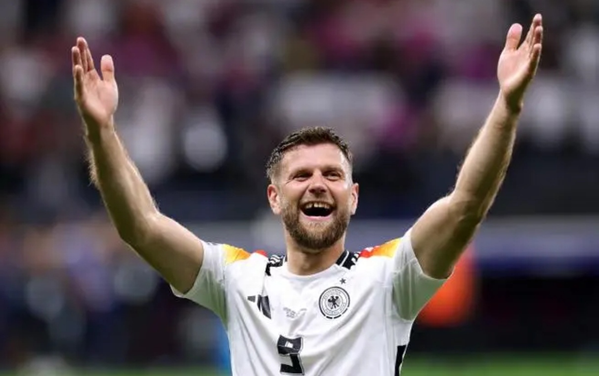 德国队在对阵丹麦队的比赛中取得胜利 德国队在对阵丹麦队的比赛中取得胜利