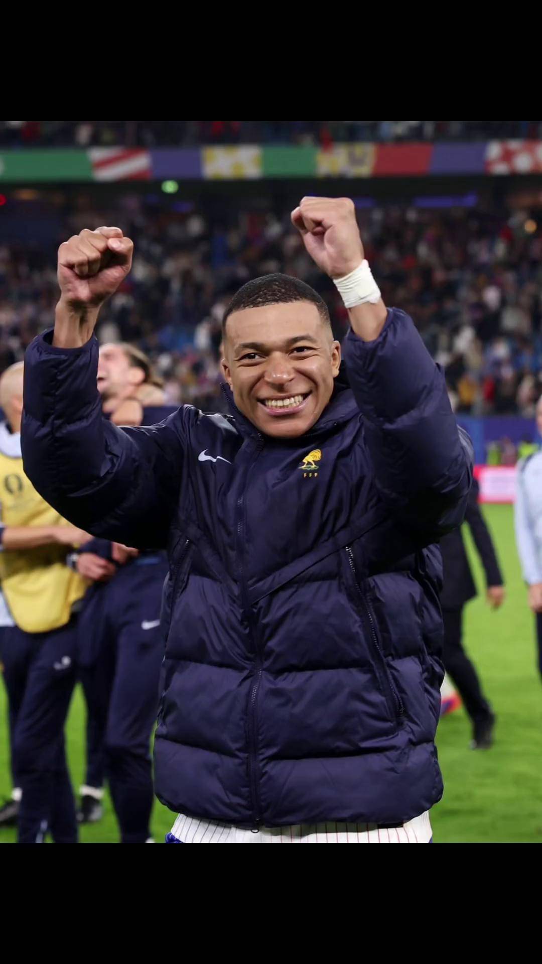 爱游戏网页版-法国足球联赛球员实力脱颖而出，成为焦点