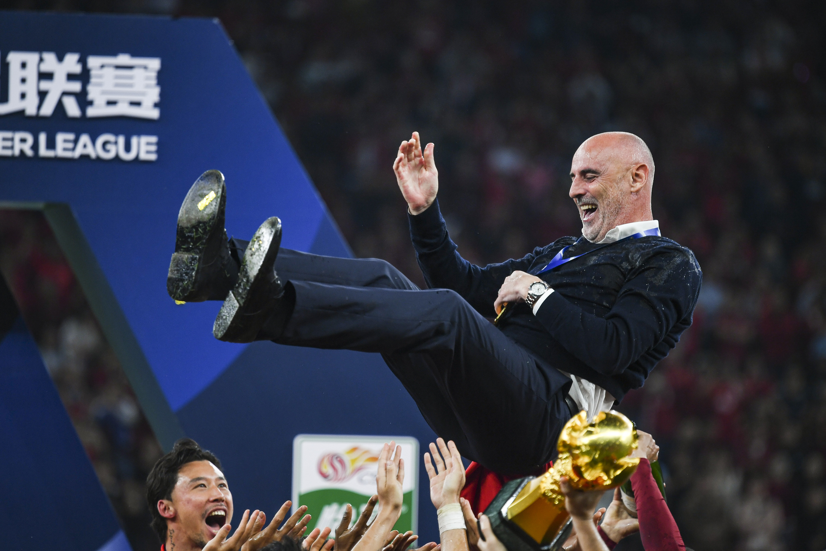 足球冠军之路:中超球队欲登颠峰 足球冠军之路:中超球队欲登颠峰