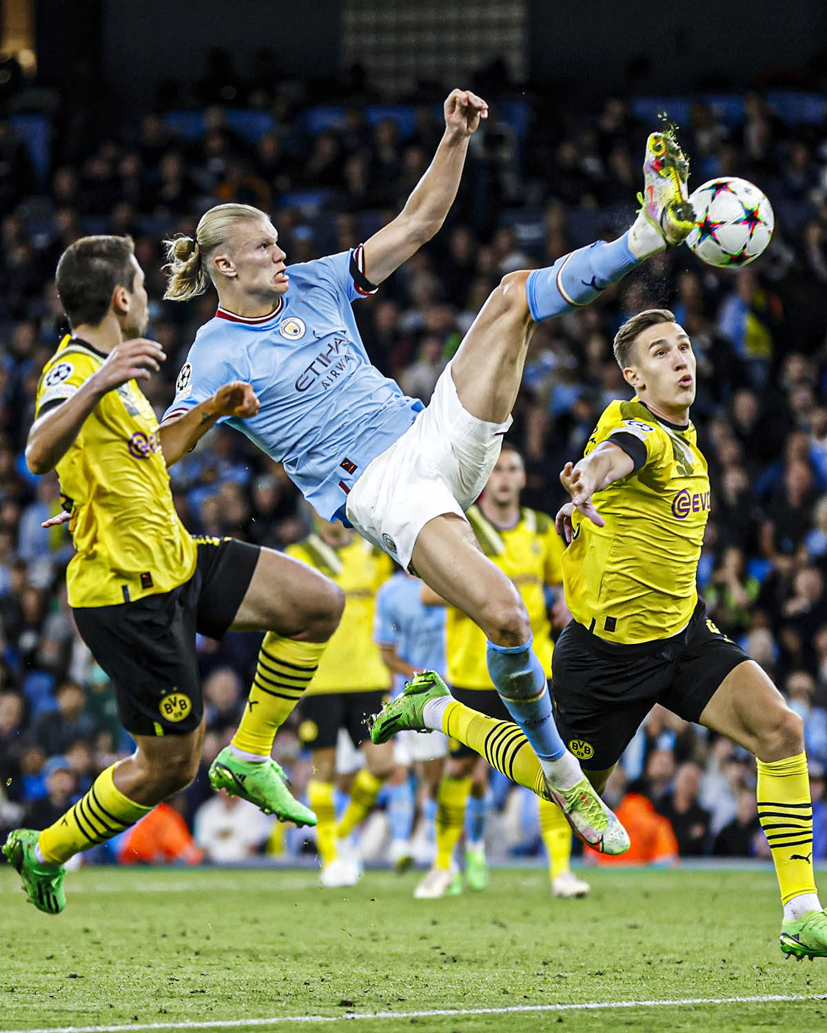 爱游戏官网-包含超越顶级标准，足球比赛展现独特风采的词条