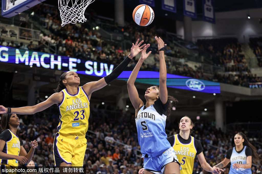 爱游戏官方入口-关于篮球联赛中出现惊心动魄的绝杀一战的信息