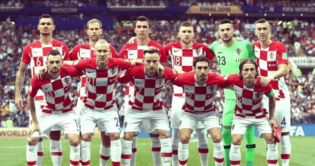 包含克罗地亚队成功出线，将角逐一个备受关注的国际足球盛典的词条