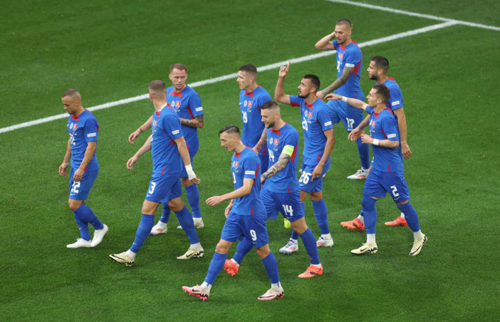 爱游戏登录-包含斯洛伐克取得惊人逆转，晋级欧洲杯强的词条