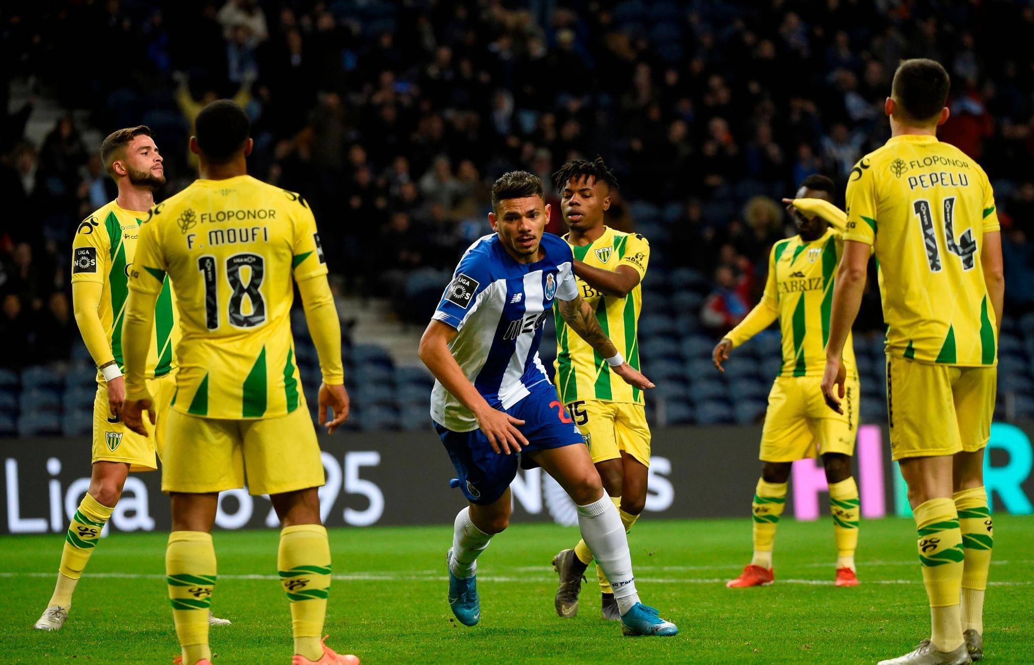 顶尖较量!欧洲足球震撼赛事拉开序幕 顶尖较量!欧洲足球震撼赛事拉开序幕