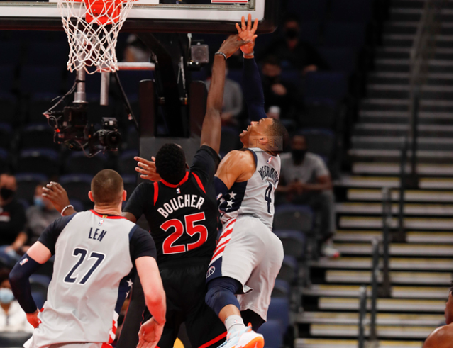 爱游戏登录-猛龙险胜奇才，保持不败纪录