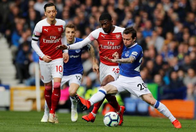 爱游戏官网入口-埃弗顿客场痛失三分，冲击前四告急的简单介绍