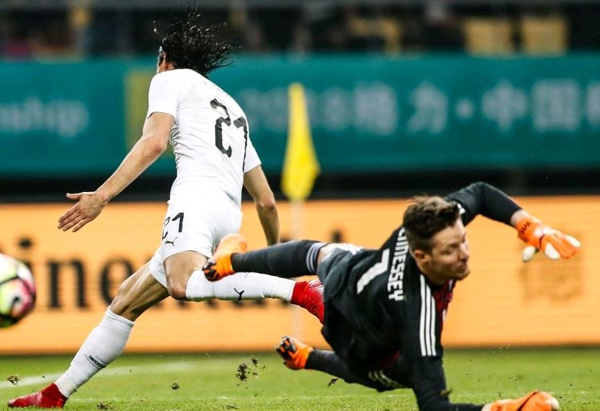 爱游戏官网-一支荷兰球队售出巨星，引发球迷热议的简单介绍